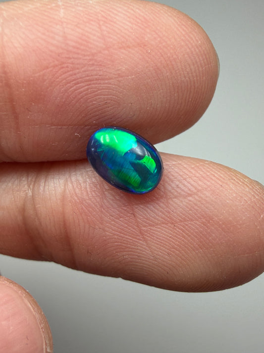 Green Glow. Lightning Ridge Doublet Black Opal. 0.80 Ct