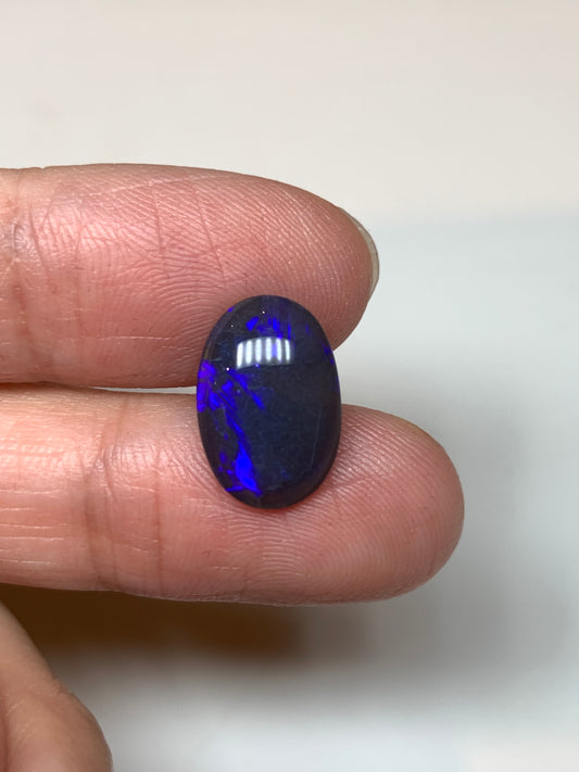 Dazzling Blue Violets. Lightning Ridge Black Opal. 3.33 Ct