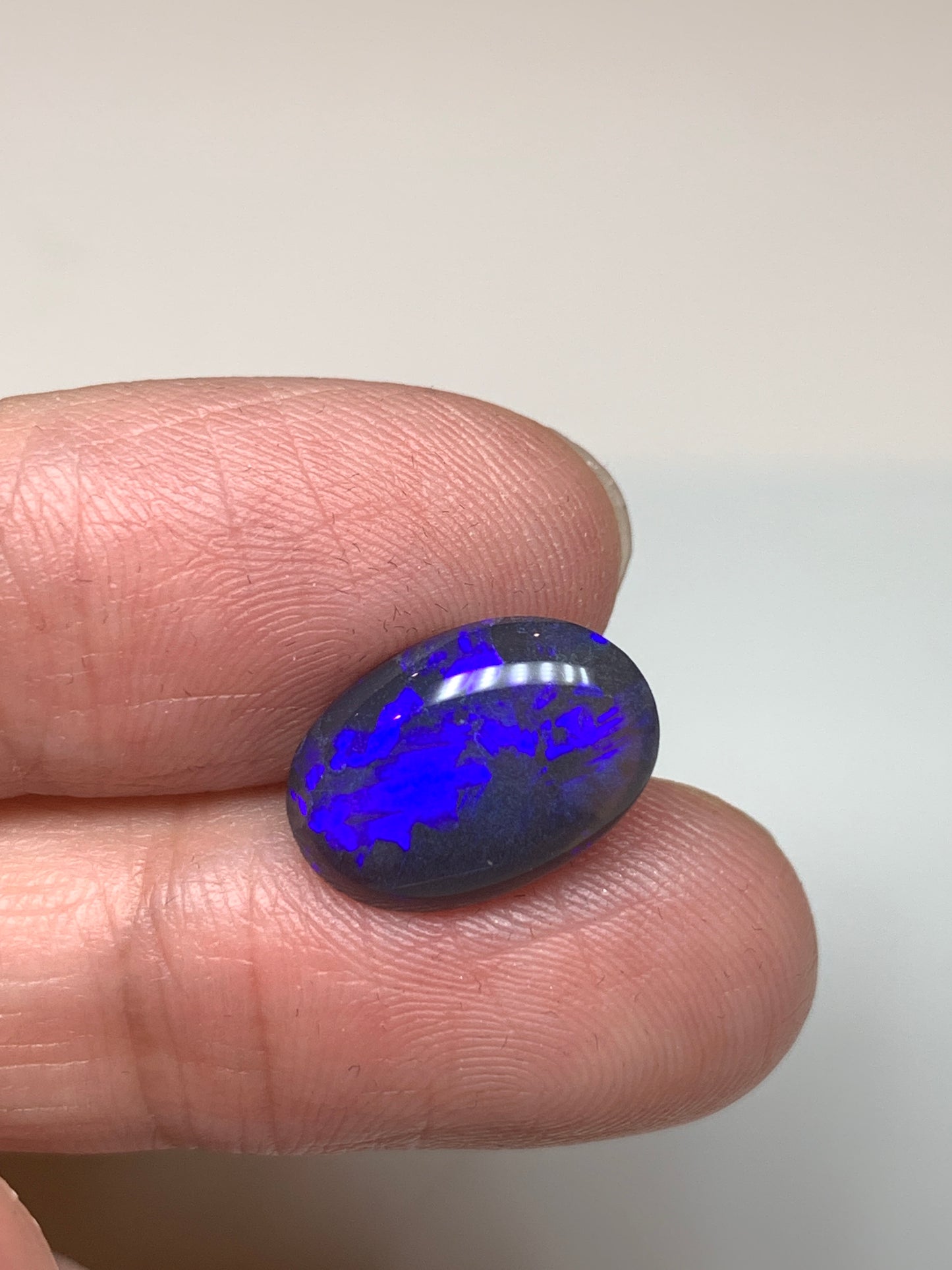 Dazzling Blue Violets. Lightning Ridge Black Opal. 3.33 Ct