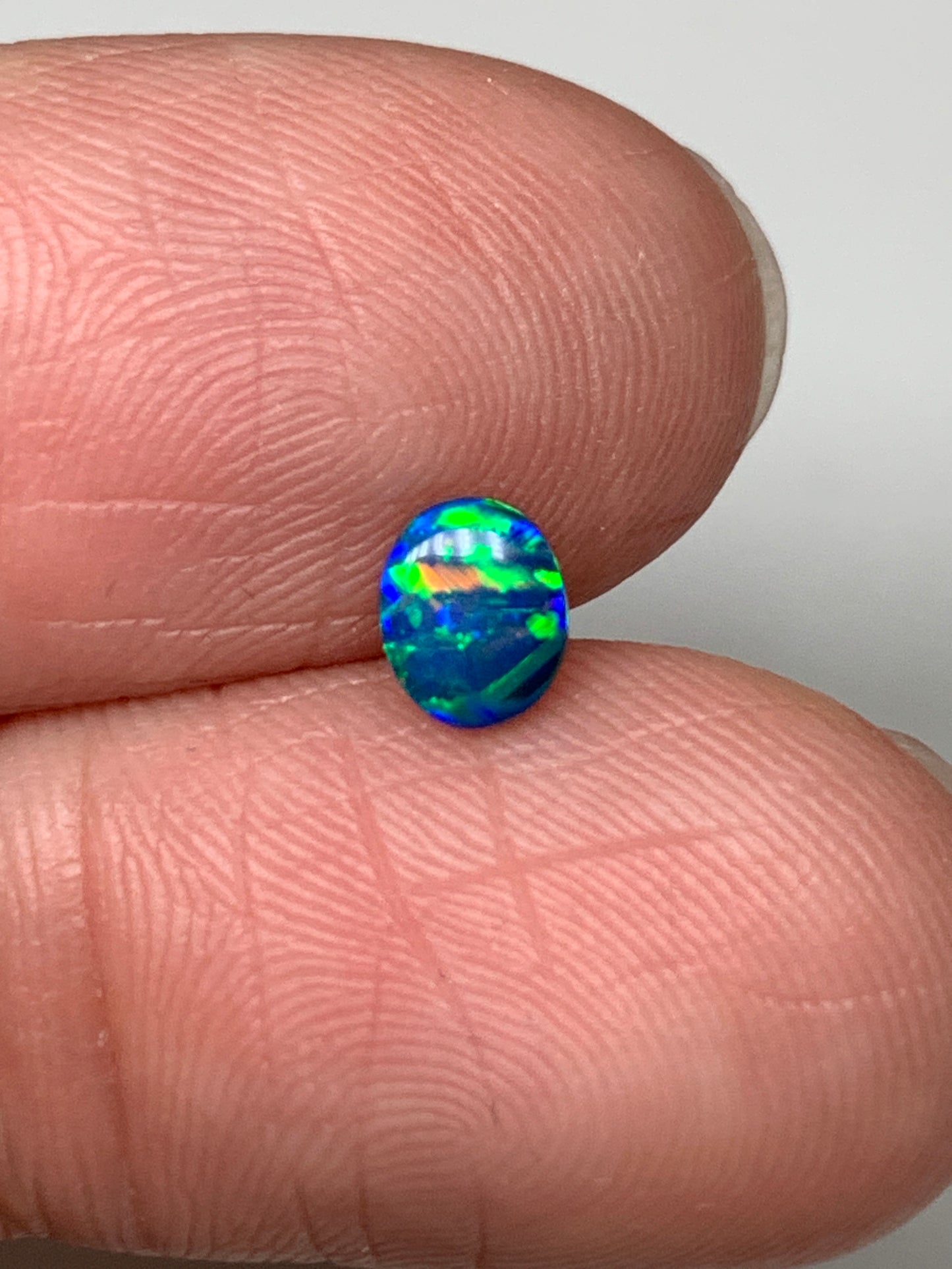 Vibrant Lines. Lightning Ridge Doublet Black Opal. 0.34 Ct