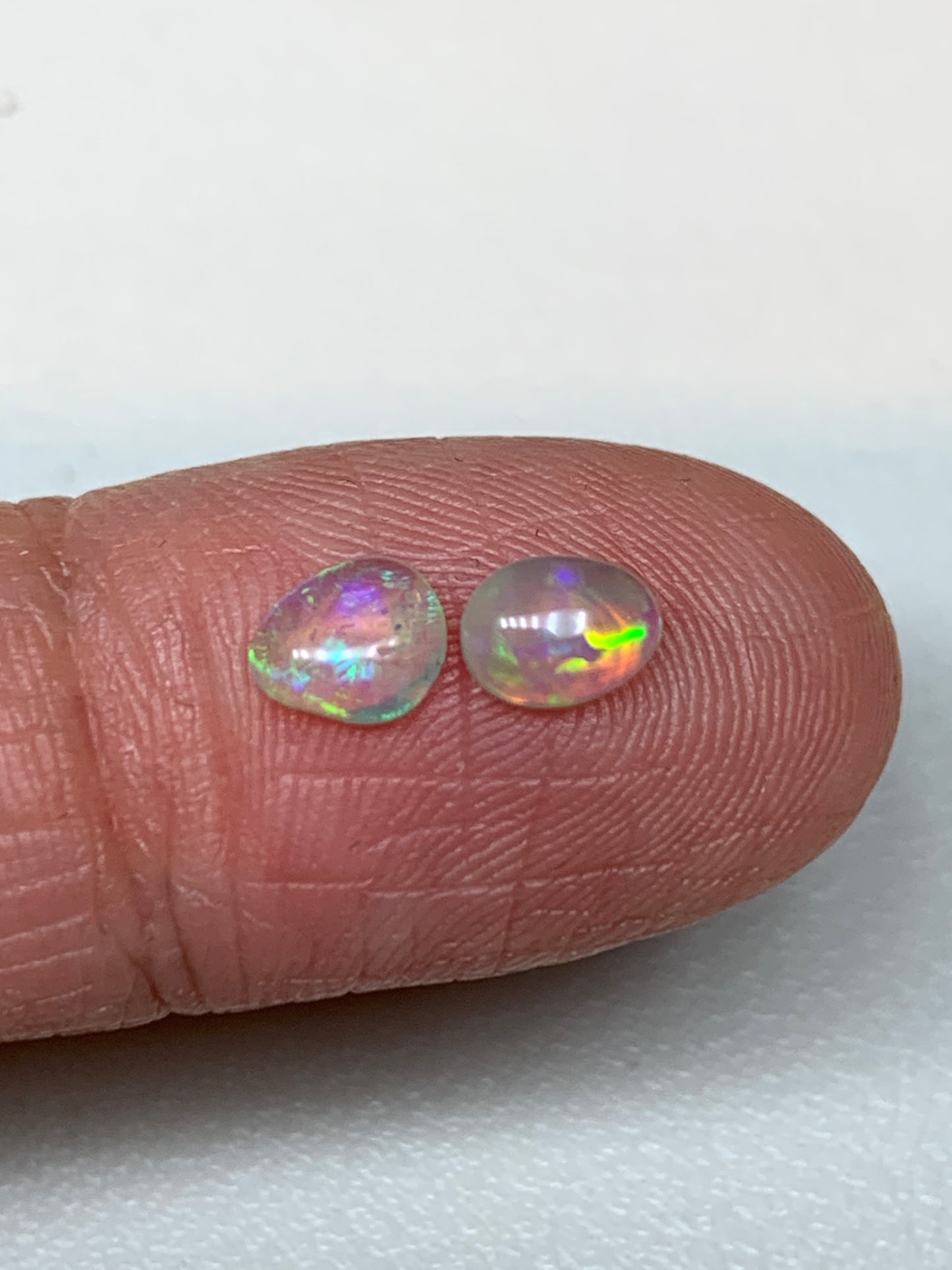 Earring Set. Lightning Ridge Crystal Opal. 0.59 Ct
