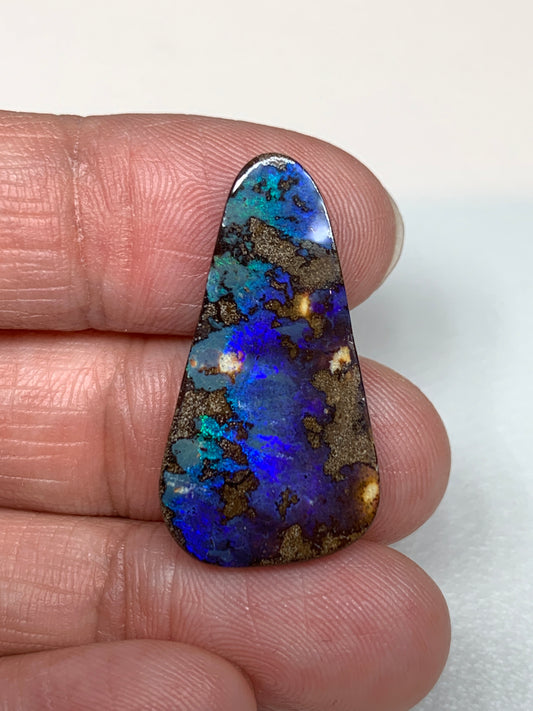 Natures Artwork. Solid Boulder Opal. 11.10 Ct