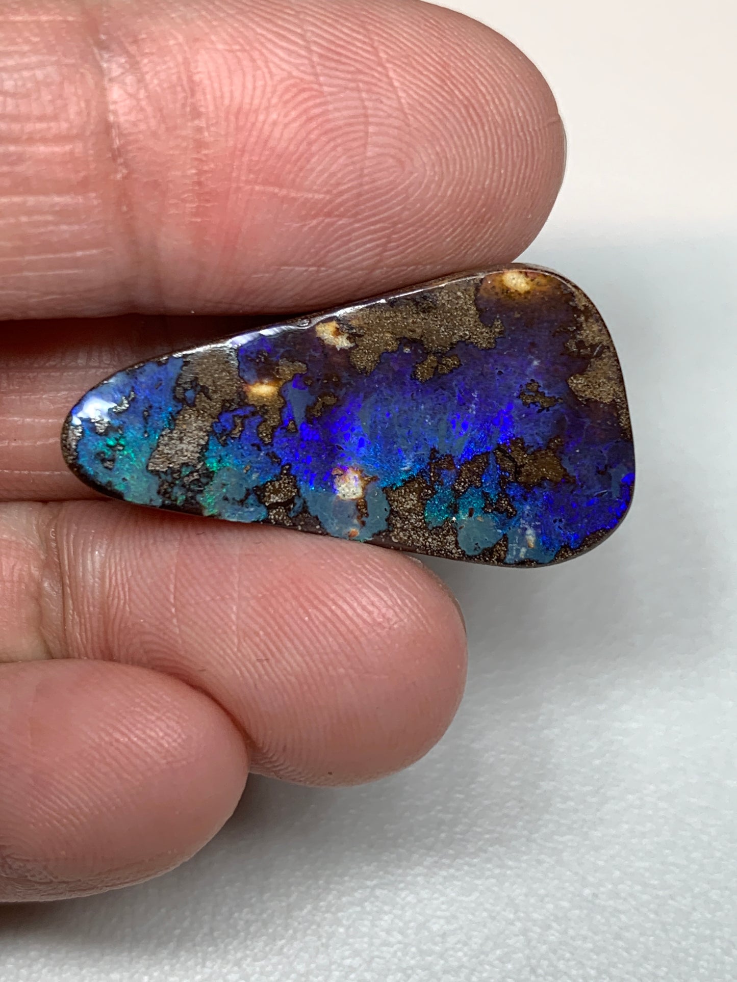 Natures Artwork. Solid Boulder Opal. 11.10 Ct