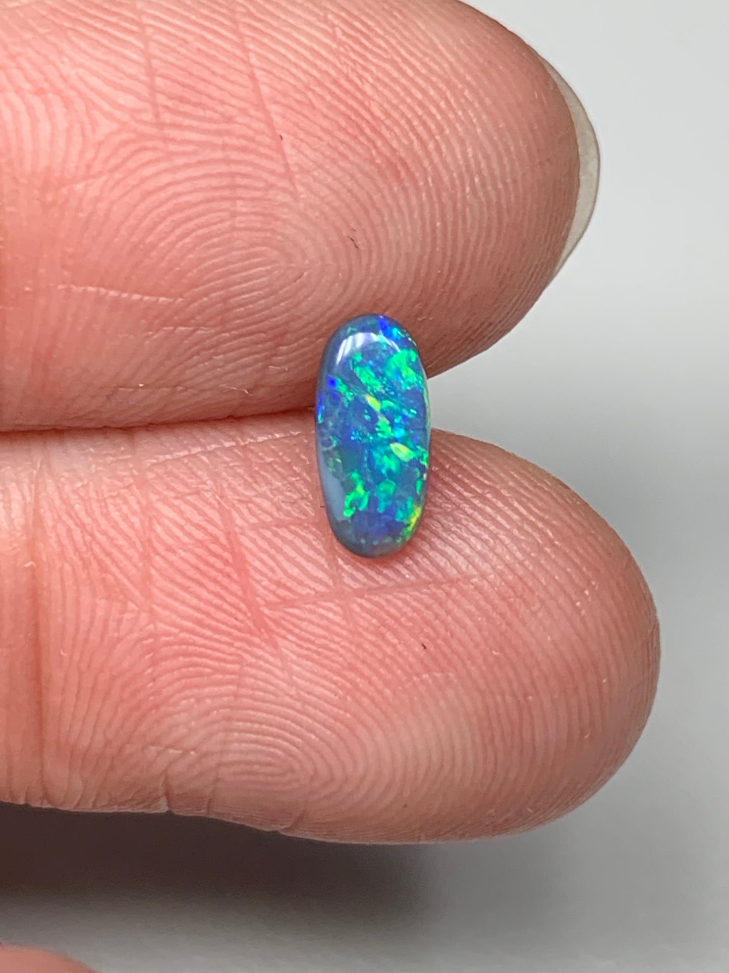 Excellent Colour. Lightning Ridge Solid Black Opal. 0.43 Ct