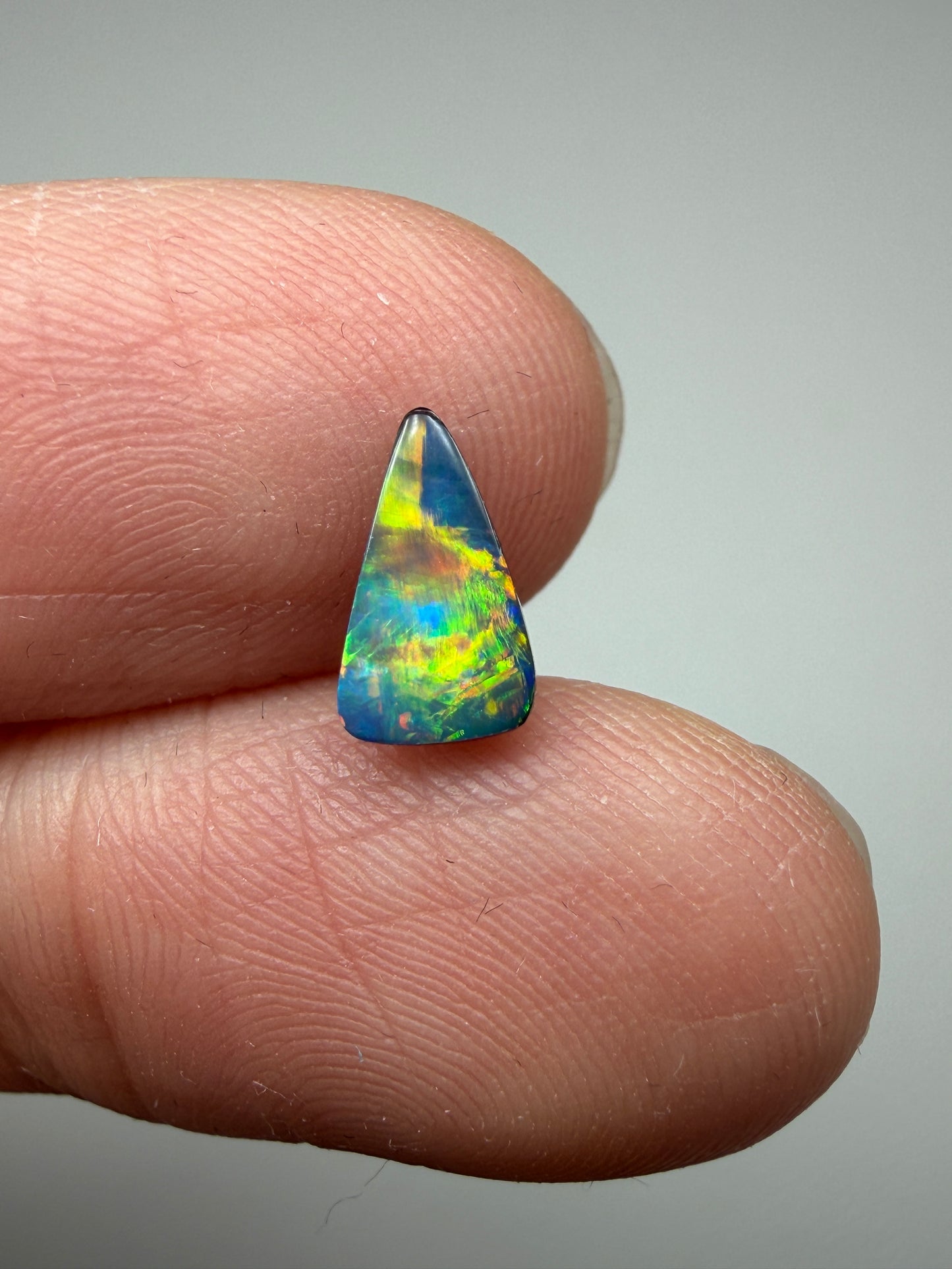 Flashy Face. Lightning Ridge Doublet Black Opal. 0.65 Ct