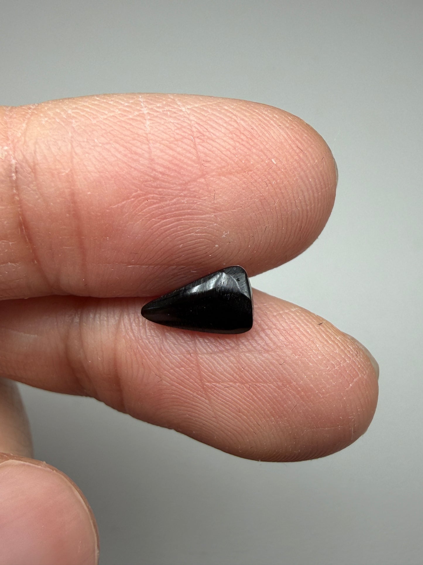 Flashy Face. Lightning Ridge Doublet Black Opal. 0.65 Ct