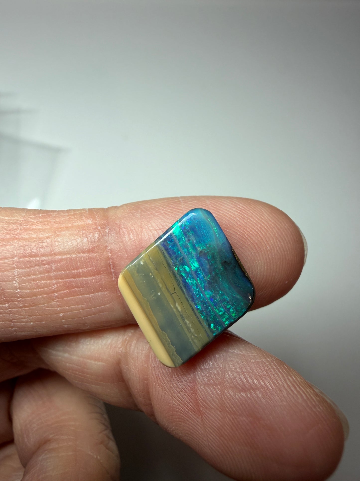 Beach Scene. Solid Boulder Opal. 5.70 Ct