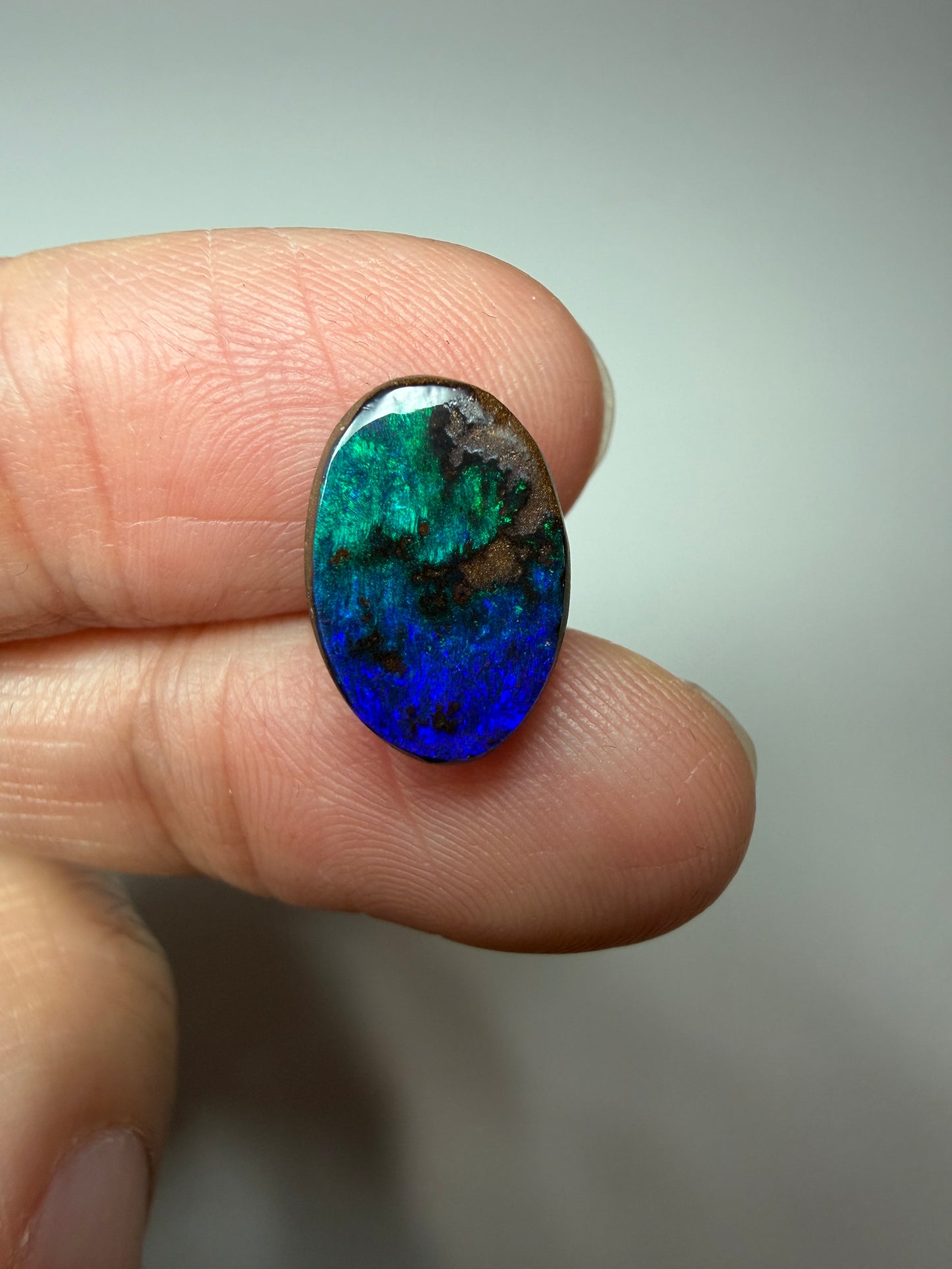Artisan Stone. Solid Boulder Opal. 3.85 Ct