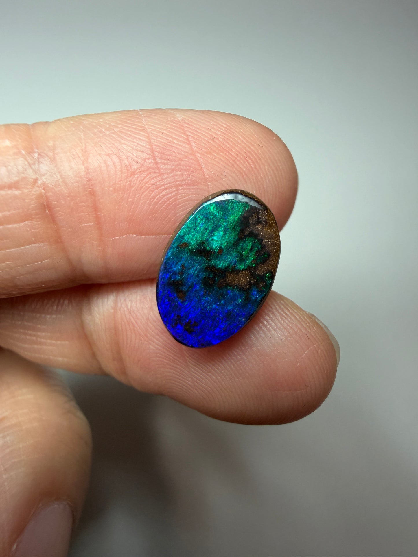 Artisan Stone. Solid Boulder Opal. 3.85 Ct