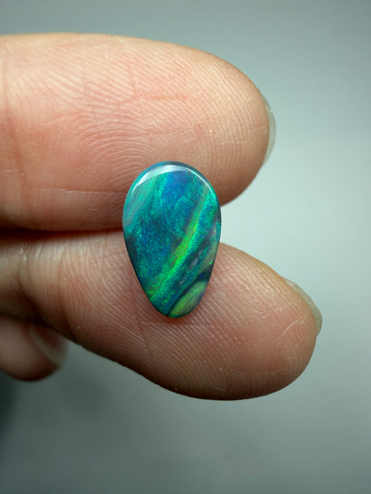 Picture Lines. Lightning Ridge Solid Black Opal. 0.77 Ct