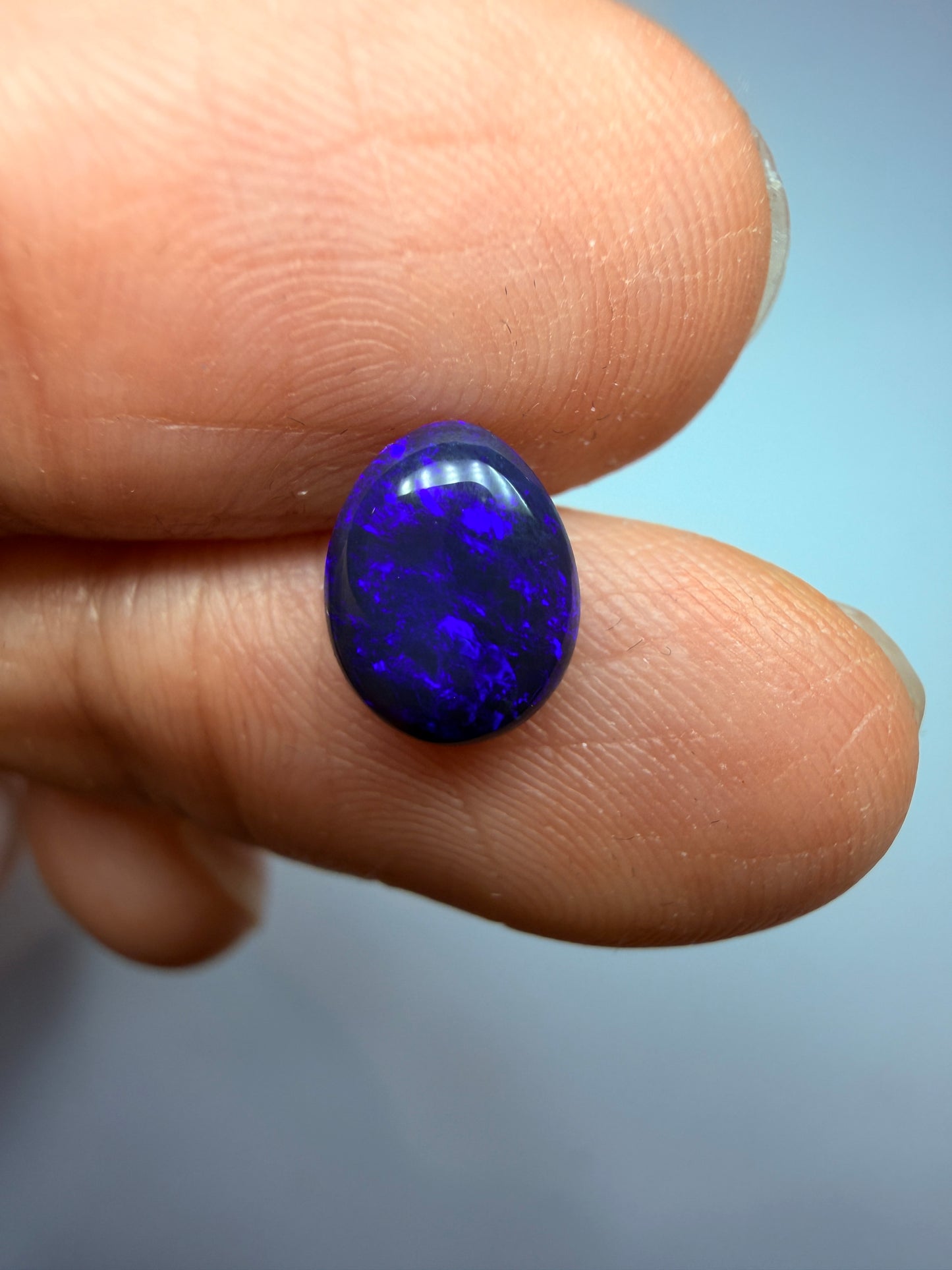 Moody Tone. Lightning Ridge Solid Black Opal. 1.00 Ct