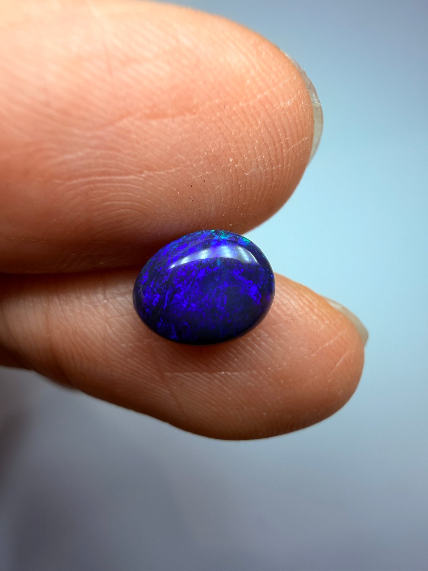Moody Tone. Lightning Ridge Solid Black Opal. 1.00 Ct