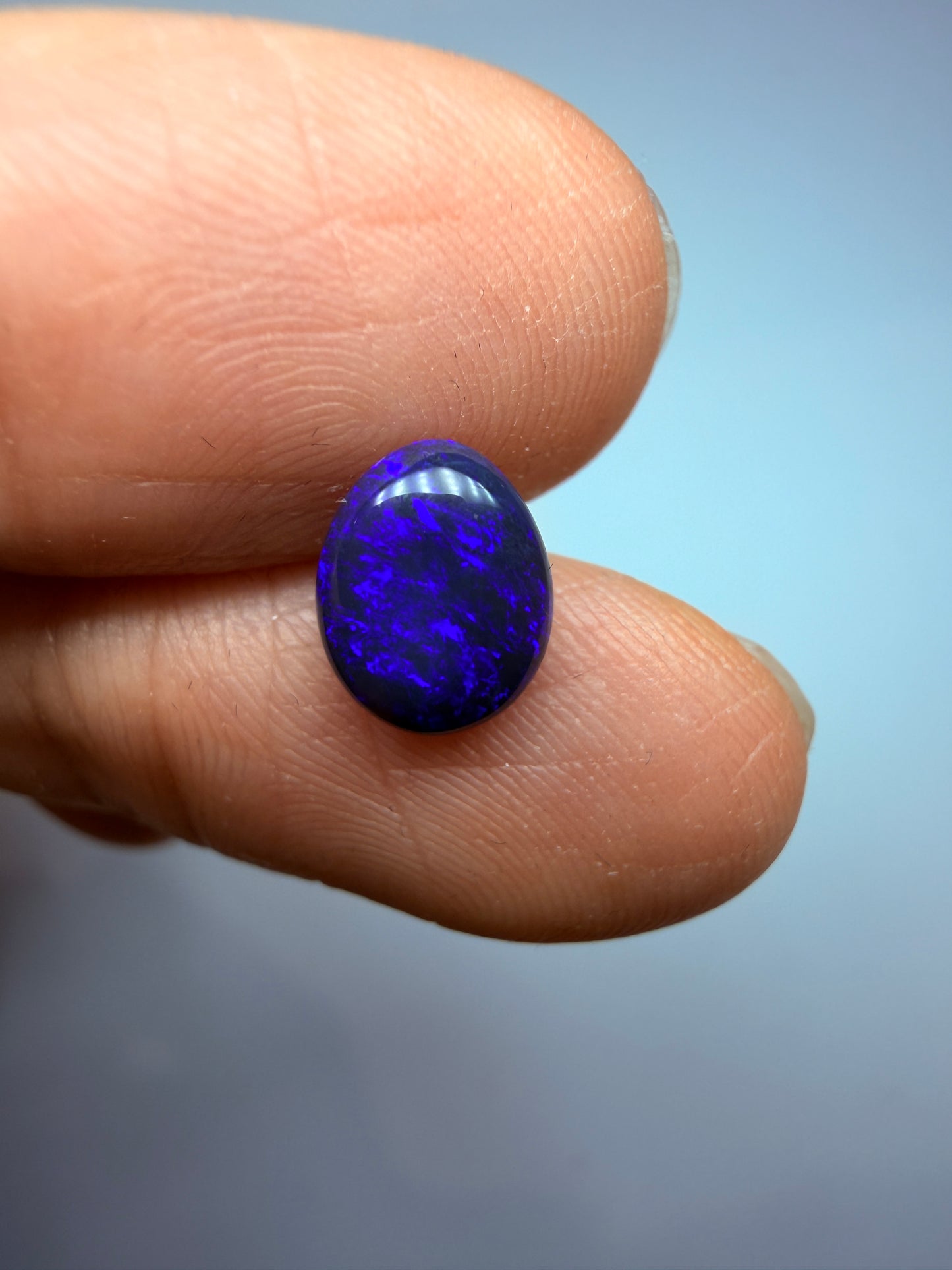 Moody Tone. Lightning Ridge Solid Black Opal. 1.00 Ct