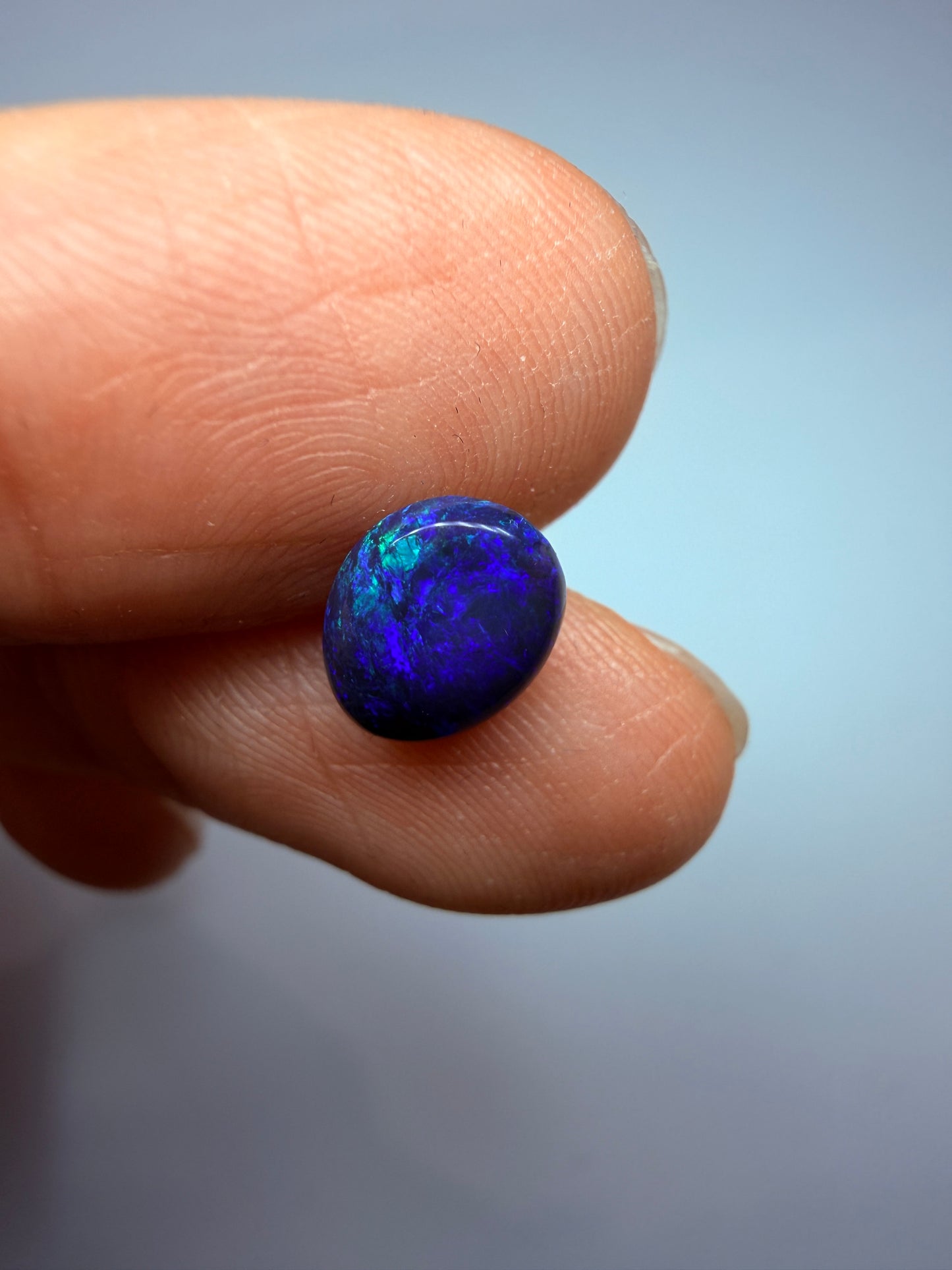 Moody Tone. Lightning Ridge Solid Black Opal. 1.00 Ct