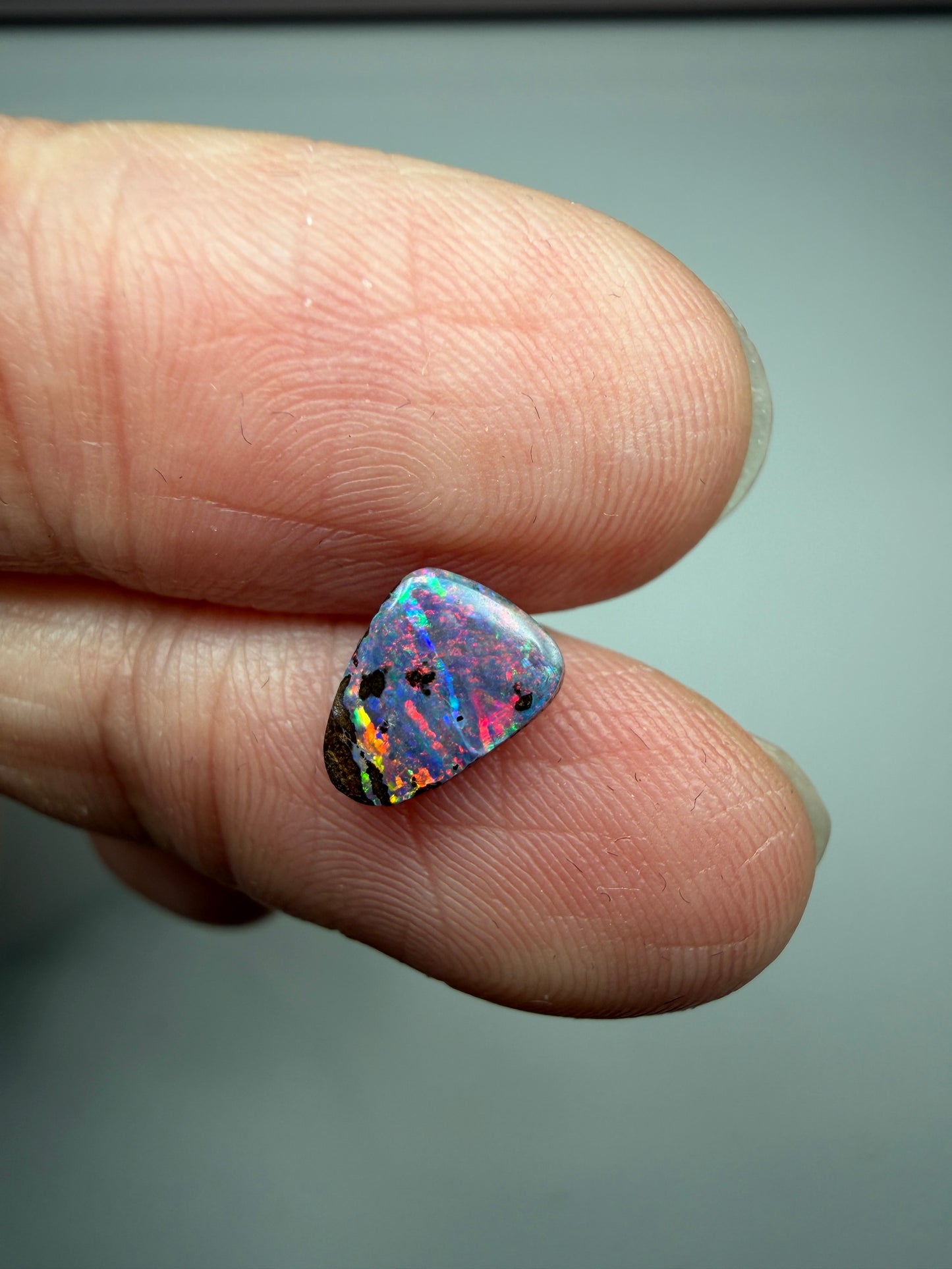 Red Display. Solid Boulder Opal. 0.98 Ct