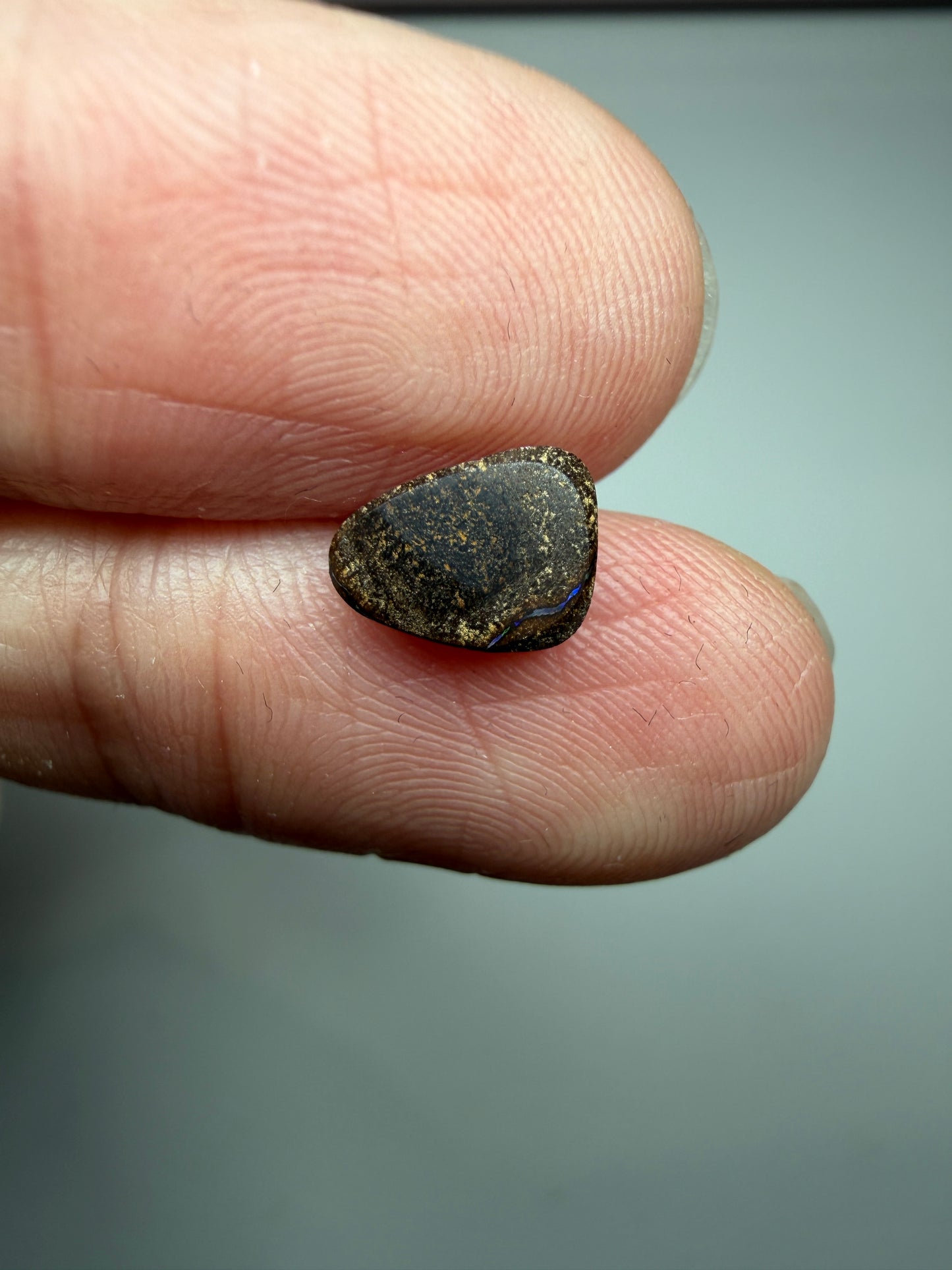 Red Display. Solid Boulder Opal. 0.98 Ct