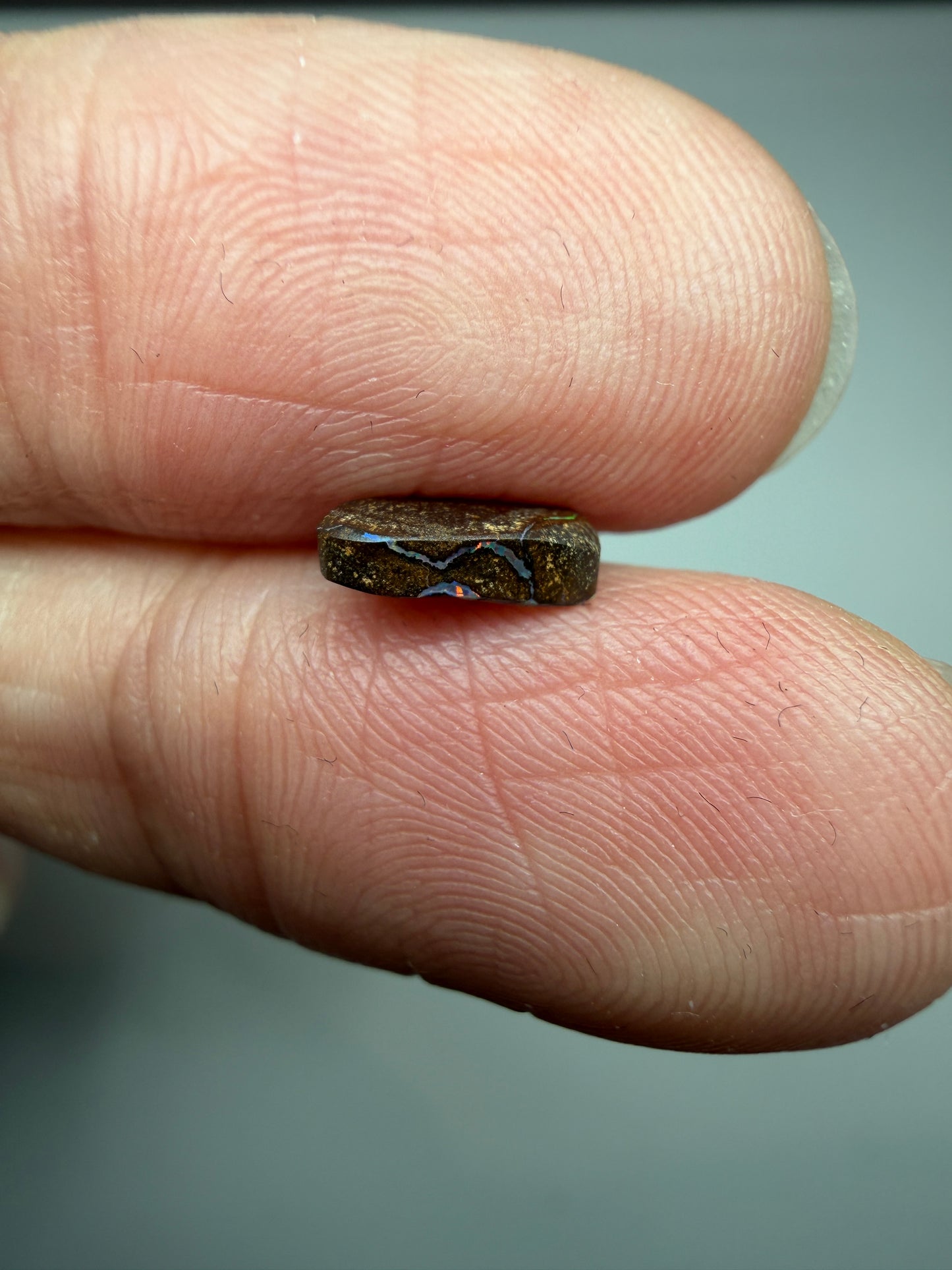 Red Display. Solid Boulder Opal. 0.98 Ct