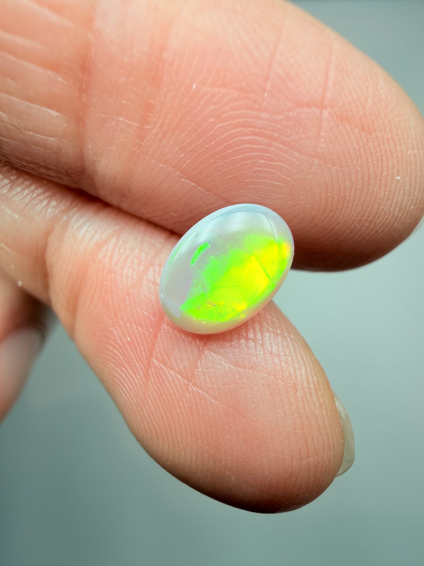 Bling Bright. Lightning Ridge Solid Crystal Opal. 0.77 Ct