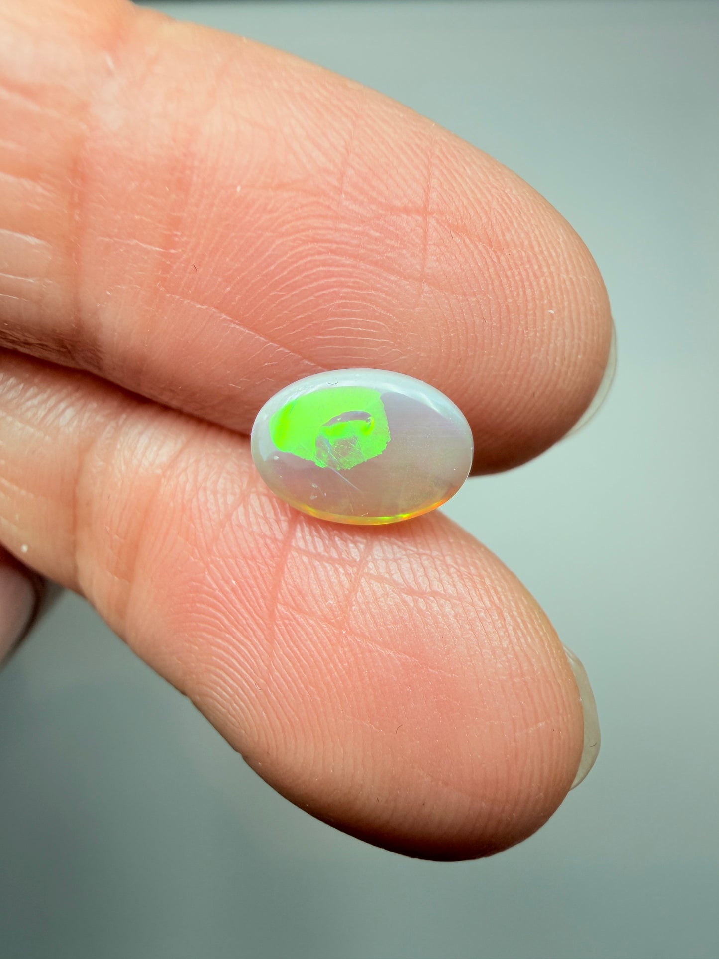 Bling Bright. Lightning Ridge Solid Crystal Opal. 0.77 Ct