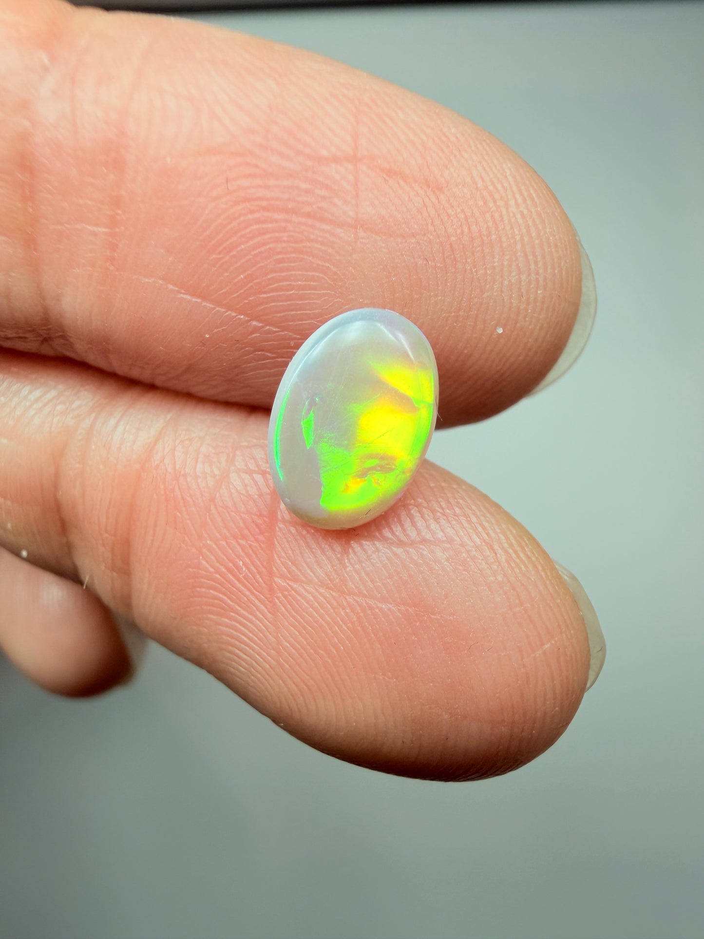 Bling Bright. Lightning Ridge Solid Crystal Opal. 0.77 Ct