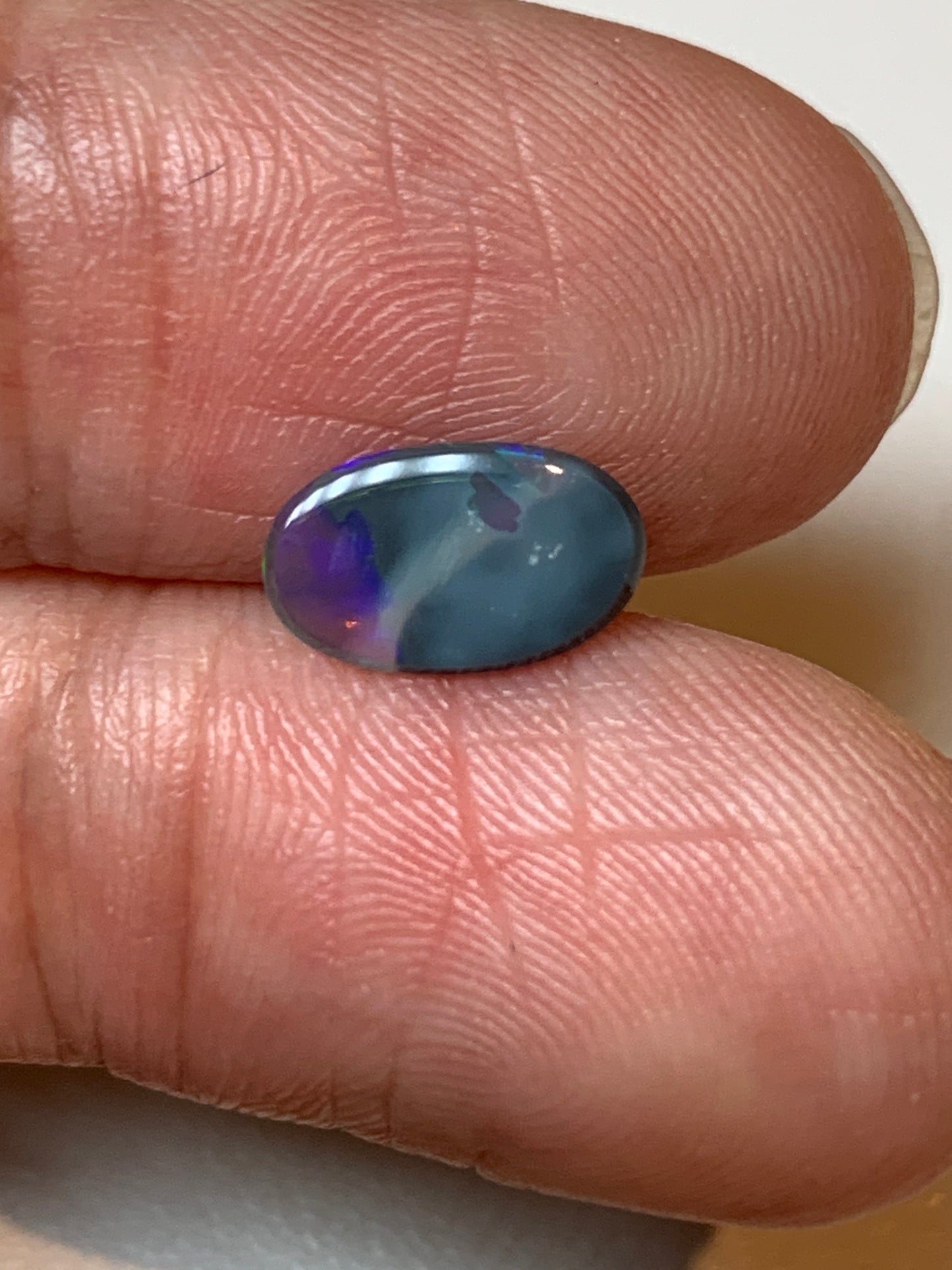Flashy Green. Lightning Ridge Black Opal. 0.54 Ct