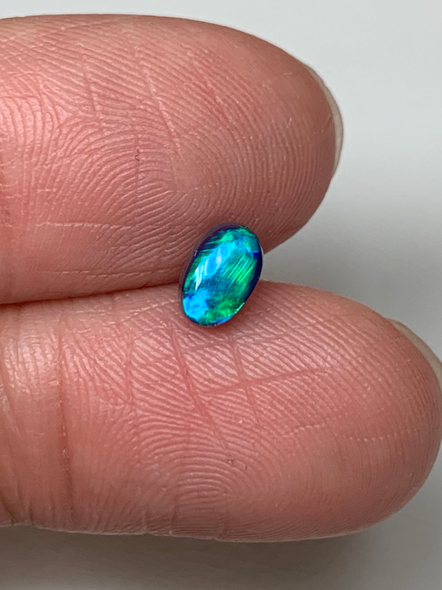 Emerald Flash. Lightning Ridge Doublet Black Opal. 0.50 Ct