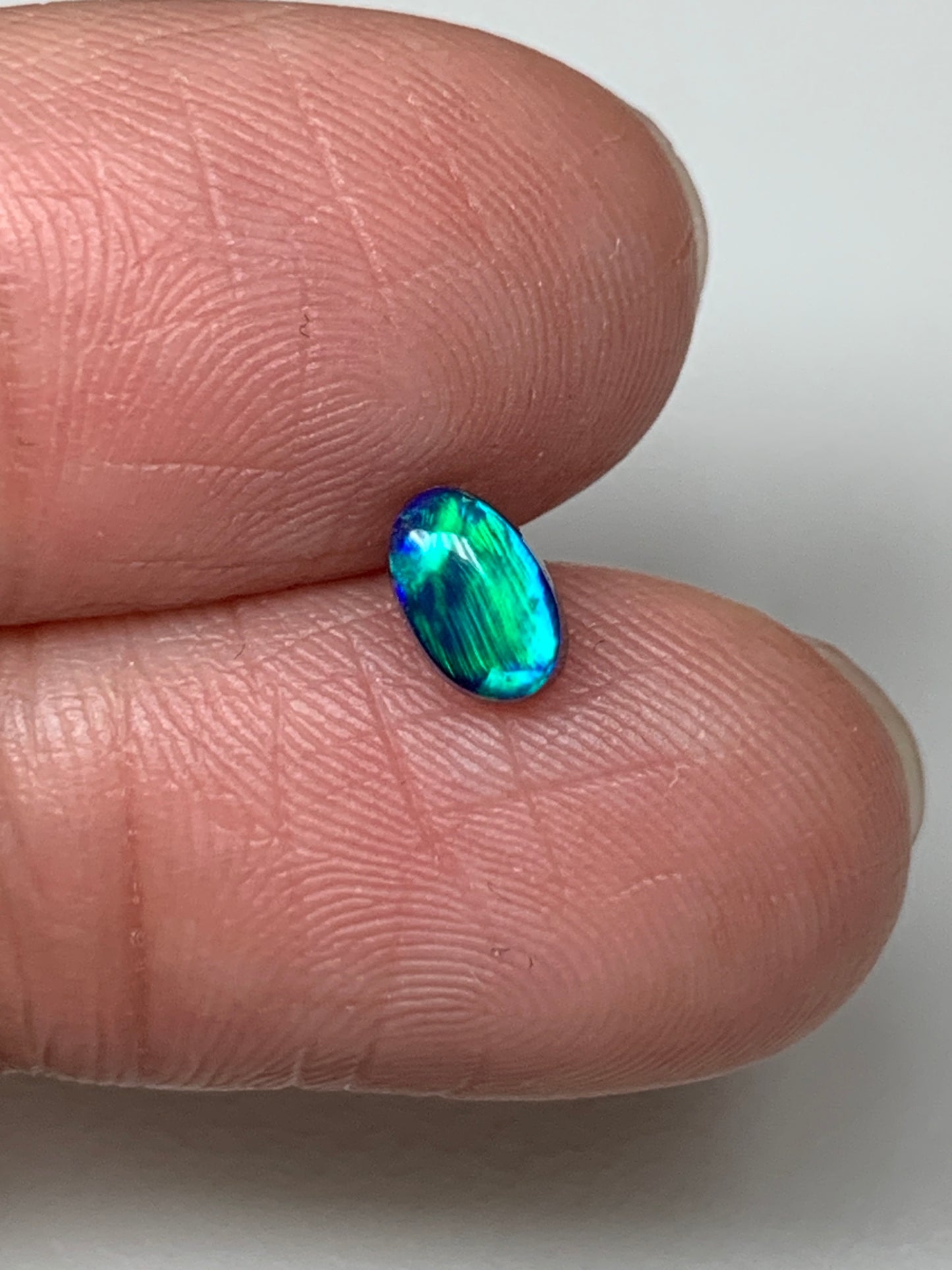 Emerald Flash. Lightning Ridge Doublet Black Opal. 0.50 Ct