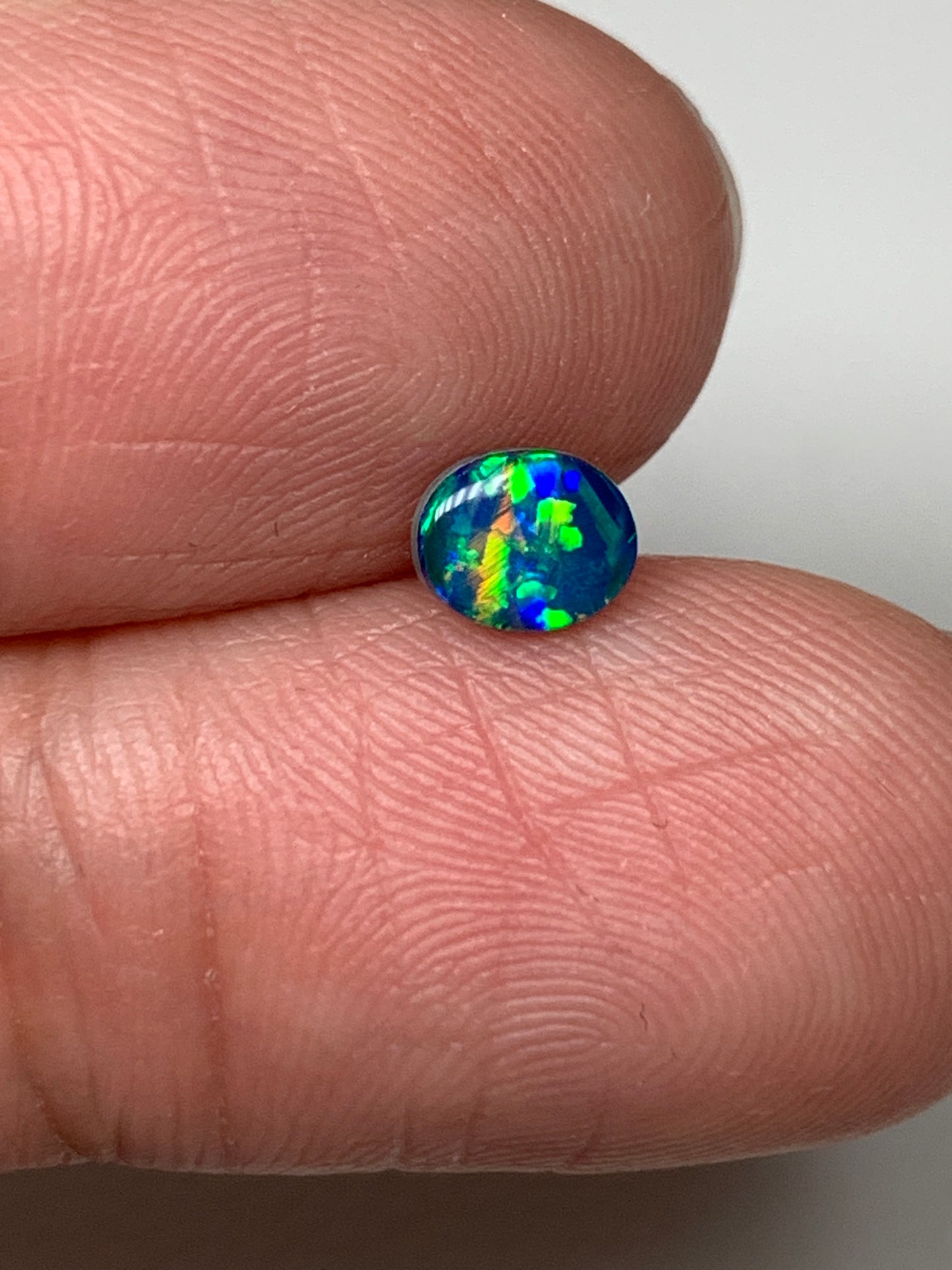 Vibrant Lines. Lightning Ridge Doublet Black Opal. 0.34 Ct
