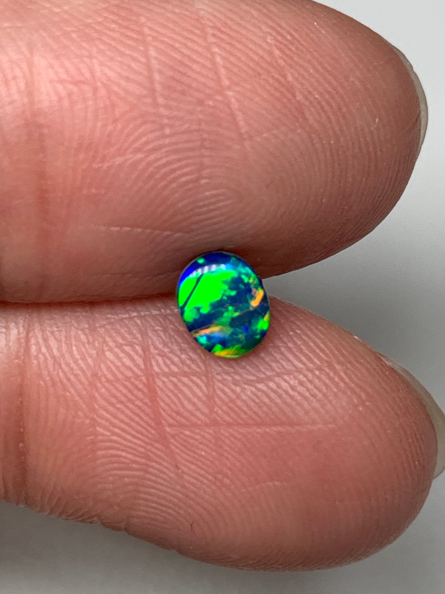 Vibrant Lines. Lightning Ridge Doublet Black Opal. 0.34 Ct