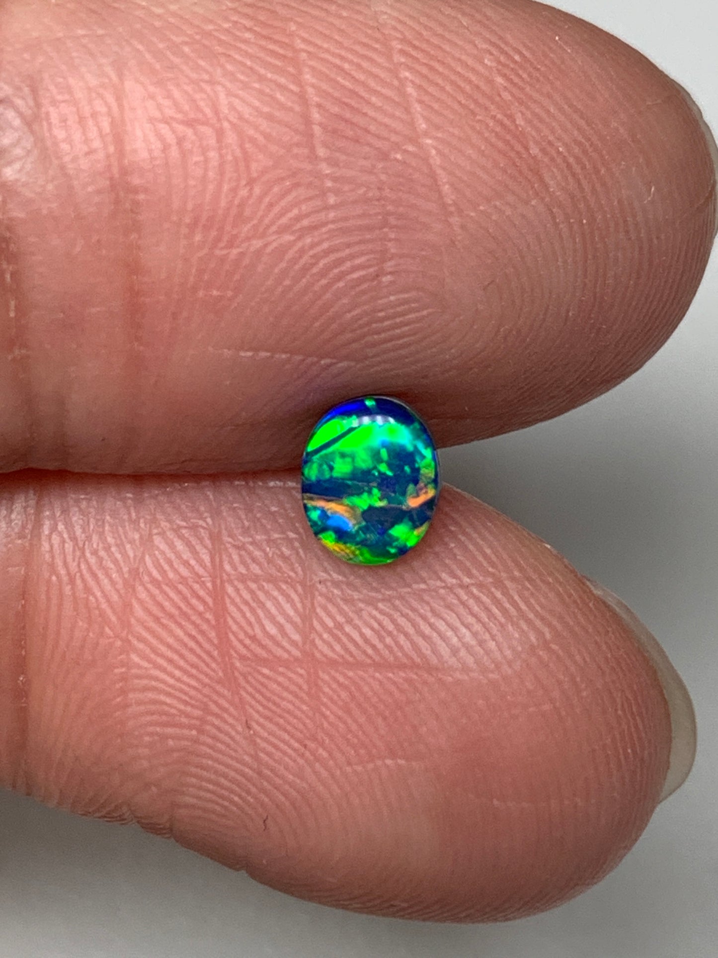 Vibrant Lines. Lightning Ridge Doublet Black Opal. 0.34 Ct